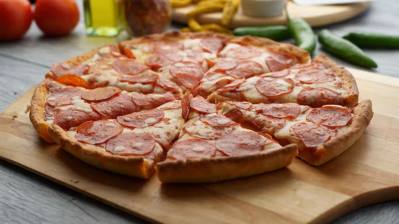 Vegan Pepperoni Pizza